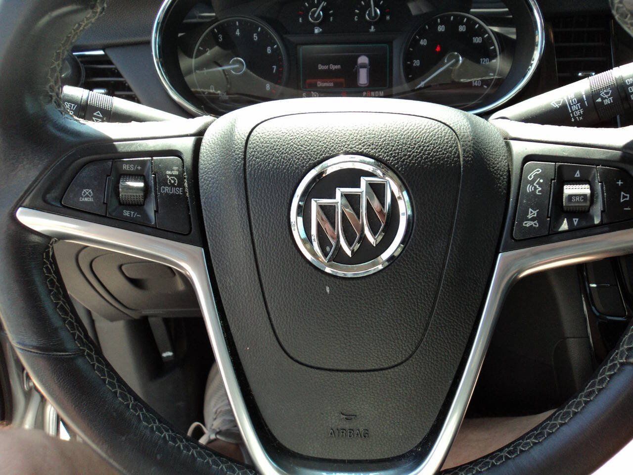 Used 2022 Buick Encore Preferred AWD/4WD image 17