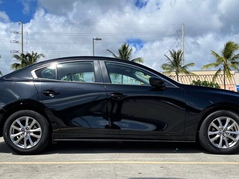 Used 2019 MAZDA MAZDA3 Sedan FWD image 6
