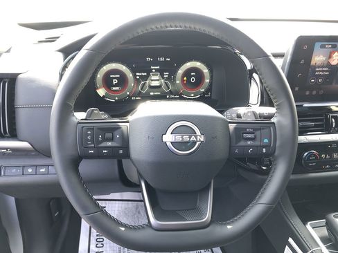 New 2026 Nissan Pathfinder SL w/ SL Premium Package image 25