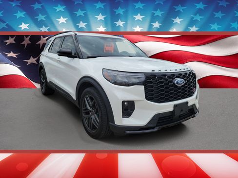 Used 2025 Ford Explorer ST w/ Sun And Sound Package RWD image 1