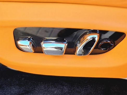 Used 2022 Rolls-Royce Cullinan image 22