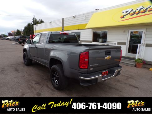 Used 2018 Chevrolet Colorado W/T image 2