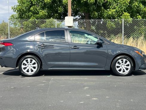 Used 2024 Toyota Corolla LE FWD image 9