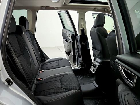 Used 2020 Subaru Forester Premium image 30
