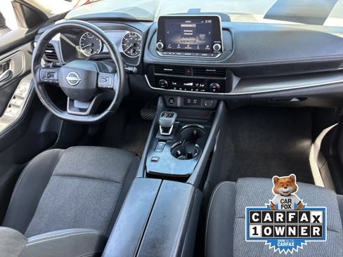 Used 2025 Nissan Rogue SV FWD image 16