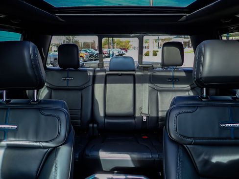 Used 2025 Ford F250 Platinum image 31