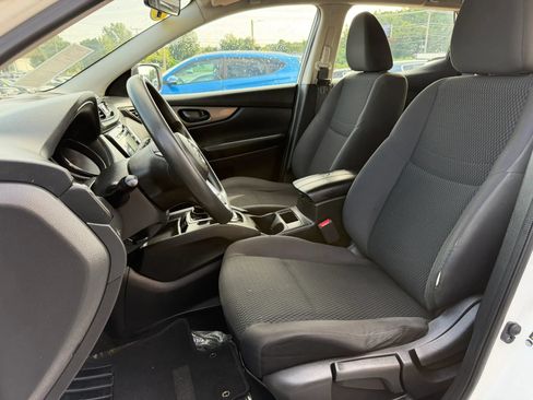 Used 2017 Nissan Rogue Sport S w/ S Appearance Package AWD/4WD image 10