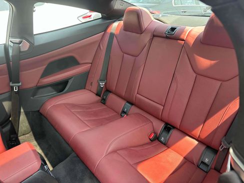 Used 2023 BMW 430i xDrive Coupe w/ Premium Package image 9