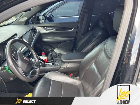 Used 2023 Cadillac XT6 Premium Luxury image 15