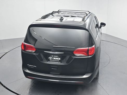 Used 2018 Chrysler Pacifica Touring-L Plus w/ Tire & Wheel Group image 67