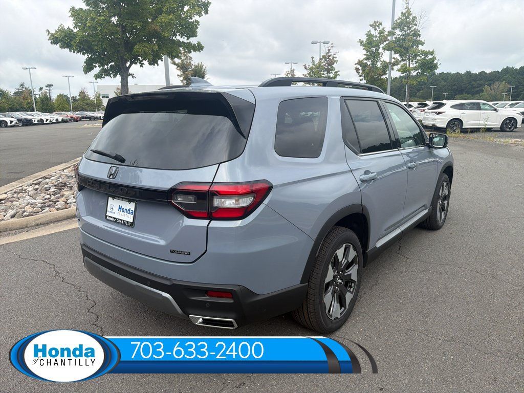 New 2026 Honda Pilot Touring image 7
