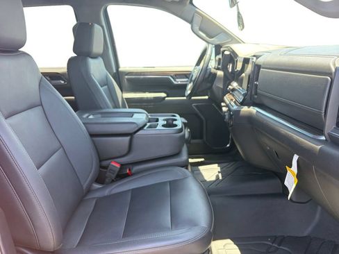 Certified 2024 Chevrolet Silverado 1500 LT w/ Leather Package RWD image 17