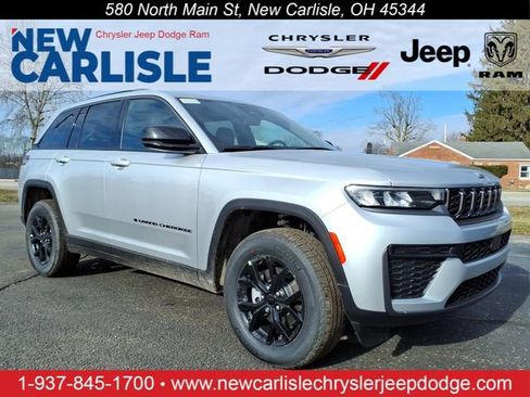 New 2026 Jeep Grand Cherokee Altitude AWD/4WD image 1