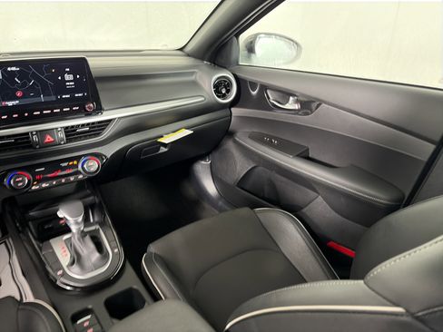 Certified 2024 Kia Forte GT-Line image 35