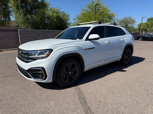 Used 2021 Volkswagen Atlas Cross Sport SE w/ V6 Towing Package FWD image 1
