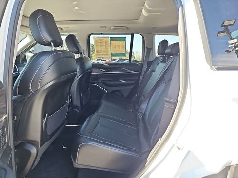 Used 2022 Jeep Grand Cherokee Limited 4xe w/ Luxury Tech Group II image 18