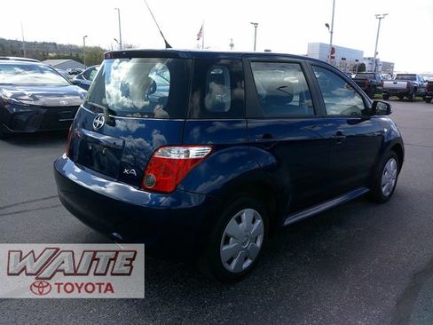 Used 2006 Scion xA FWD image 2