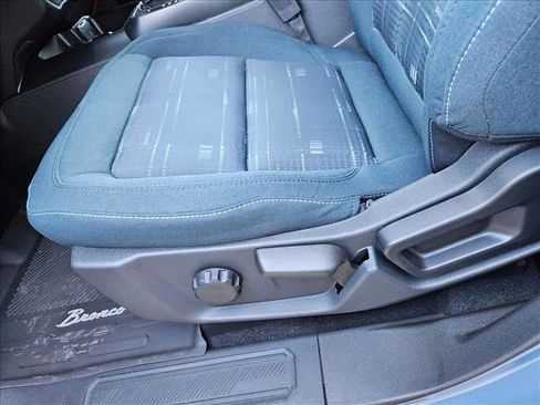 New 2025 Ford Bronco Heritage Edition image 4