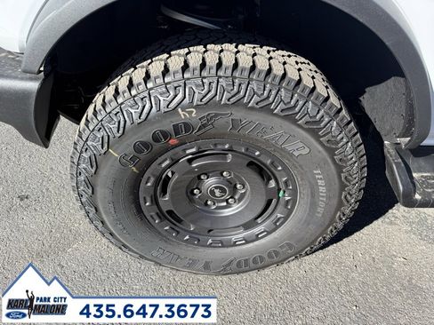 New 2025 Ford Bronco Outer Banks w/ Sasquatch Package image 10