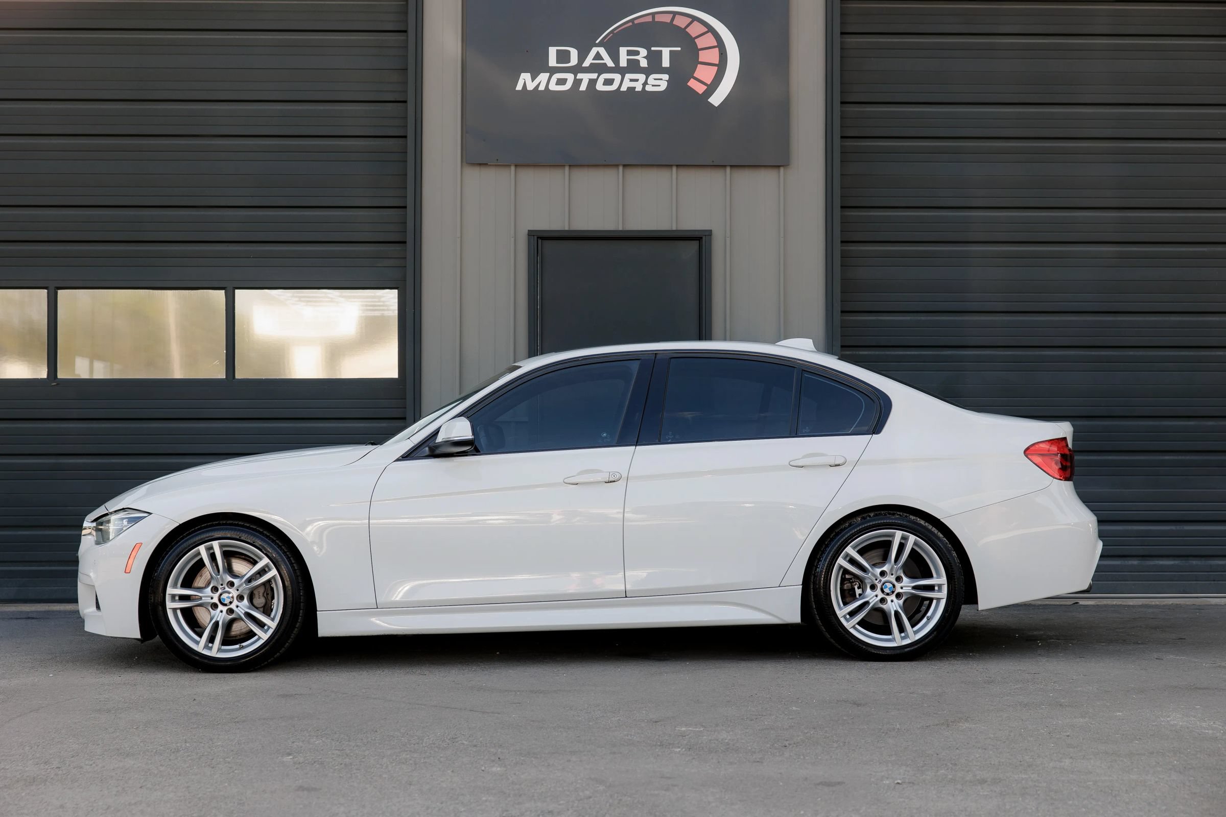 Used 2016 BMW 328i Sedan RWD image 4