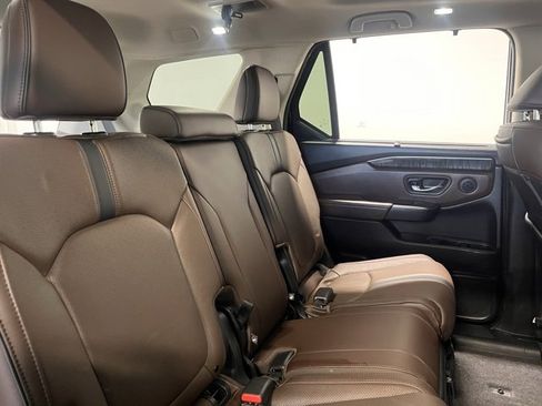 Used 2023 Honda Pilot Elite image 13