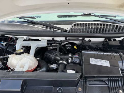 Used 2019 GMC Savana 2500 Extended RWD image 18