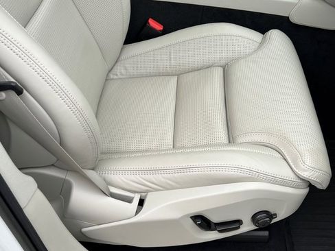 Certified 2023 Volvo XC90 B6 Ultimate w/ Protection Package Premier image 12