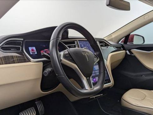 Used 2013 Tesla Model S Performance RWD image 22
