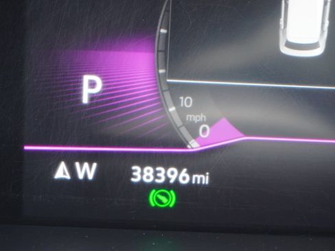 Used 2022 Volkswagen Tiguan SE R-Line FWD image 9