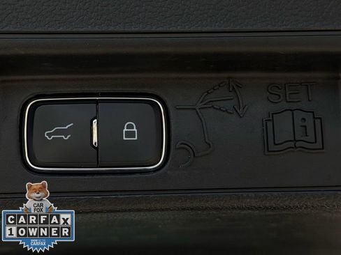 Used 2023 Ford Explorer Platinum w/ Technology Package image 25