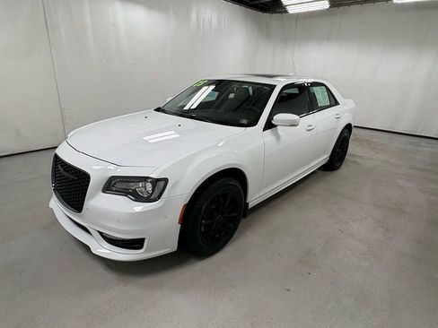 Used 2023 Chrysler 300 Touring L w/ Popular Equipment Group image 2
