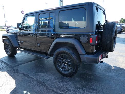 Used 2018 Jeep Wrangler Unlimited Sport AWD/4WD image 9