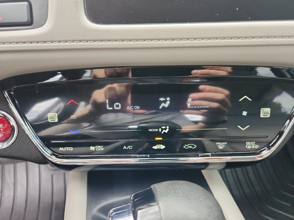 Used 2017 Honda HR-V EX image 17