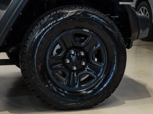 Used 2022 Jeep Wrangler Sport AWD/4WD image 45