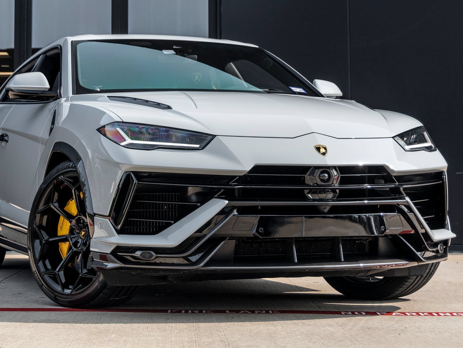 Used 2024 Lamborghini Urus Performante AWD/4WD image 5
