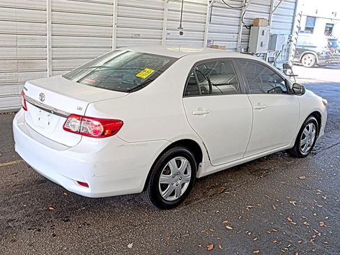 Used 2011 Toyota Corolla LE image 3