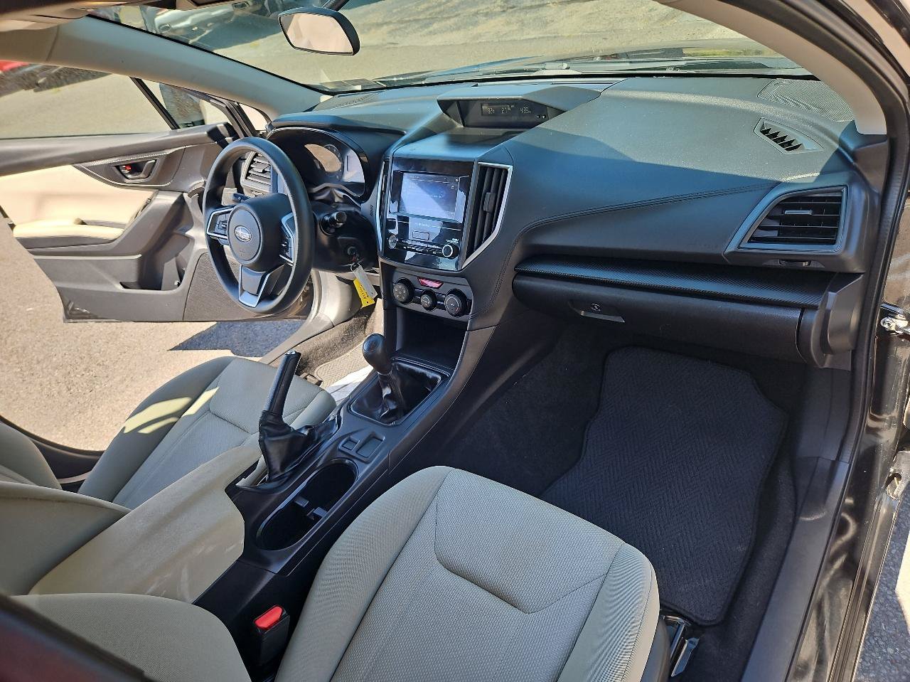 Used 2017 Subaru Impreza 2.0i AWD/4WD image 16