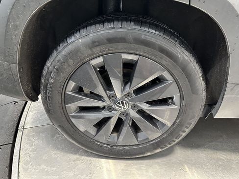 Used 2022 Volkswagen Taos S image 10