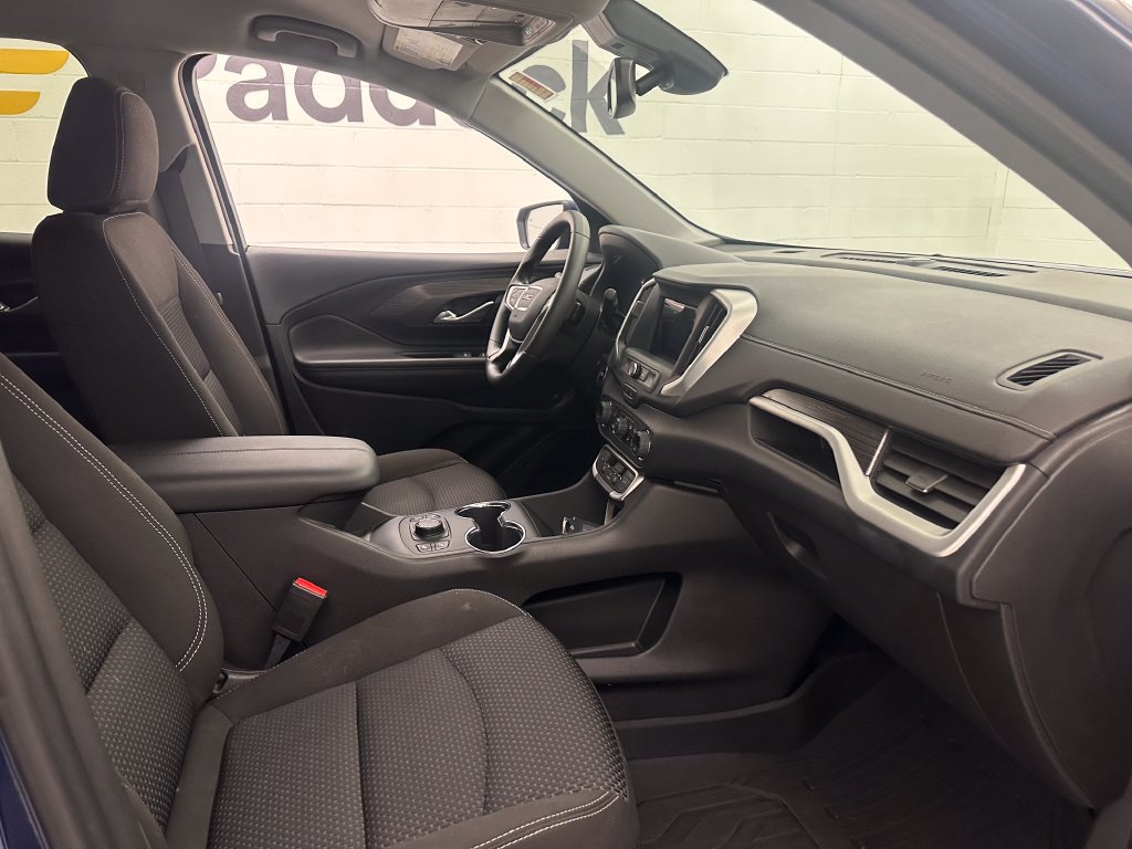 Used 2023 GMC Terrain SLE w/ Driver Convenience Package FWD image 27