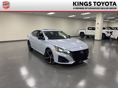Used 2023 Nissan Altima 2.5 SR w/ SR Premium Package