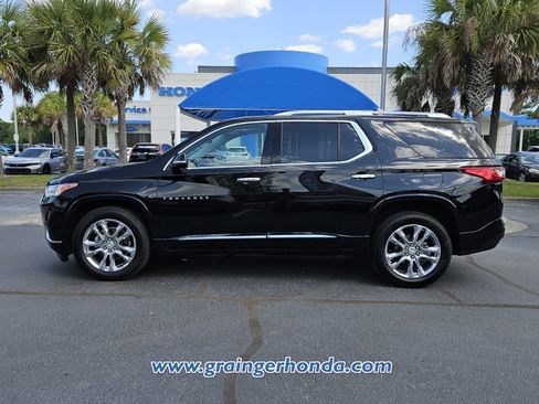 Used 2021 Chevrolet Traverse High Country AWD/4WD image 2