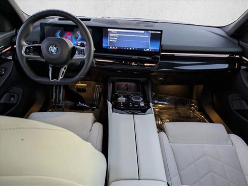 Used 2024 BMW 530i w/ M Sport Package image 17