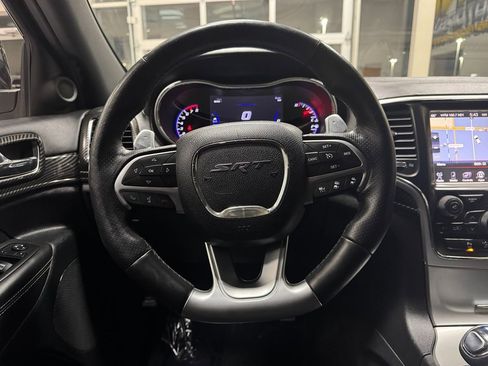 Used 2014 Jeep Grand Cherokee SRT image 39