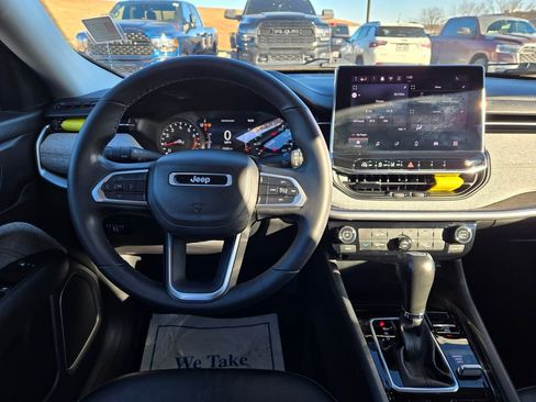 Used 2022 Jeep Compass Latitude image 16