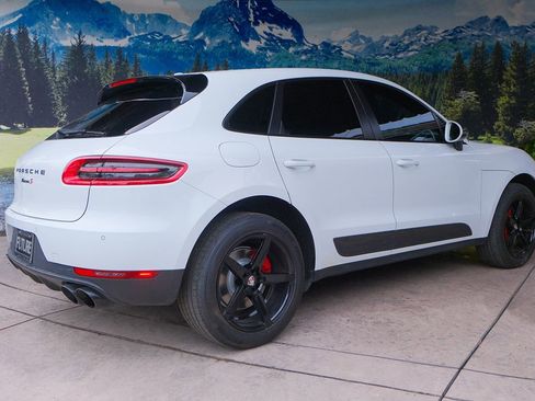 Used 2017 Porsche Macan S image 6