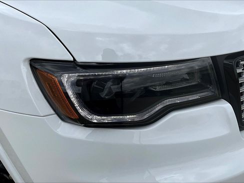 Used 2021 Jeep Grand Cherokee Laredo X image 27