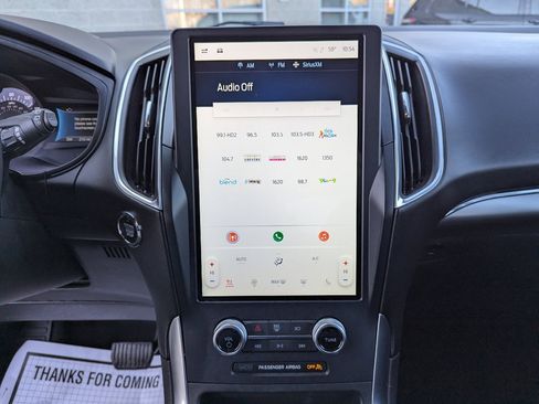 Used 2024 Ford Edge Titanium image 23