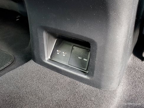 Used 2025 Volkswagen Atlas Cross Sport SE image 43