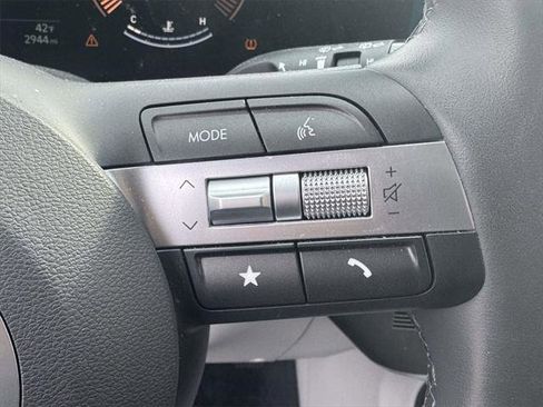 Used 2024 Hyundai Kona SEL image 21