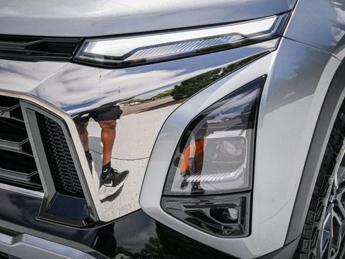 Used 2026 Chevrolet Equinox ACTIV w/ Convenience Package III FWD image 6